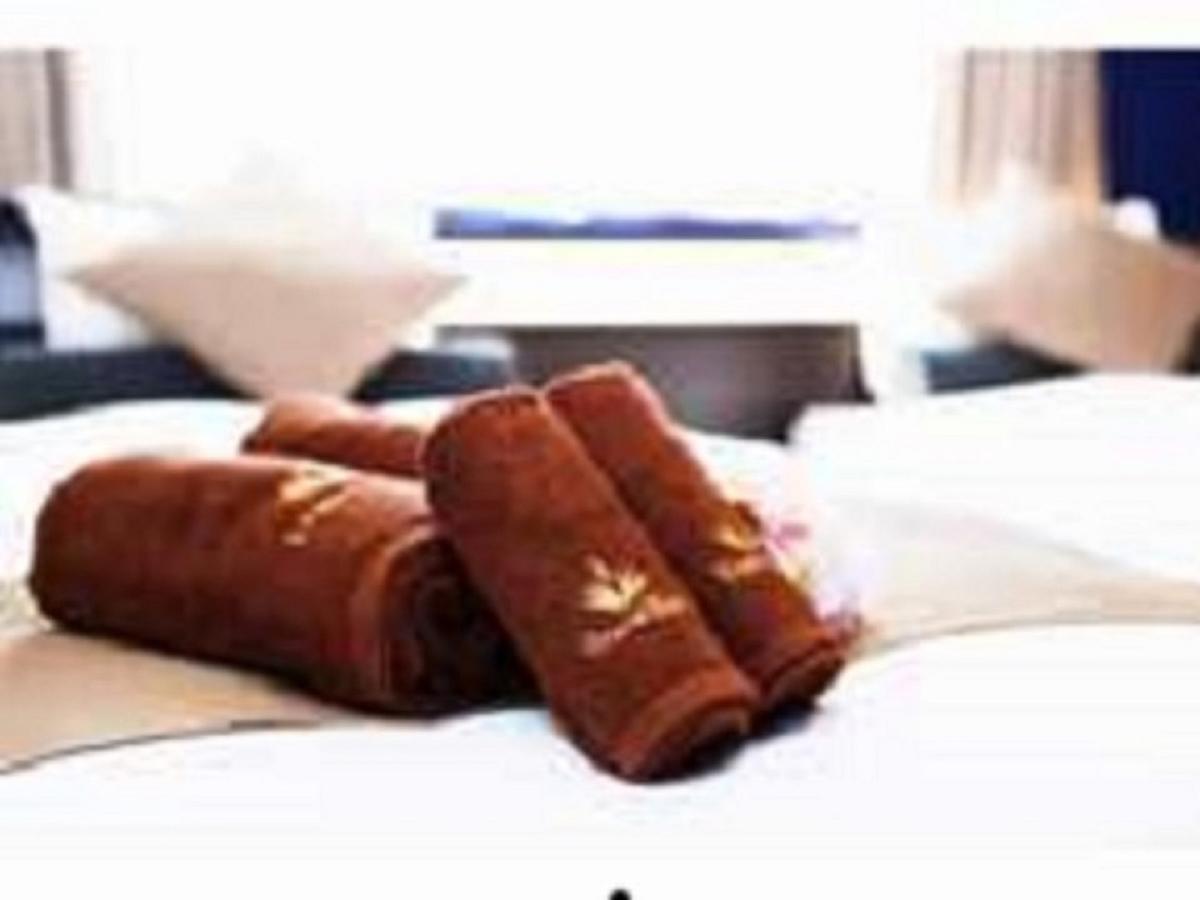Hirakata Crystal Otel Dış mekan fotoğraf